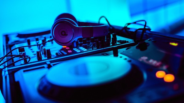 DJ Wallpapers (4).jpg