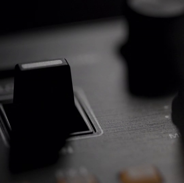 This second image shows one of the FX paddles often found on scratch DJ mixers and controllers.