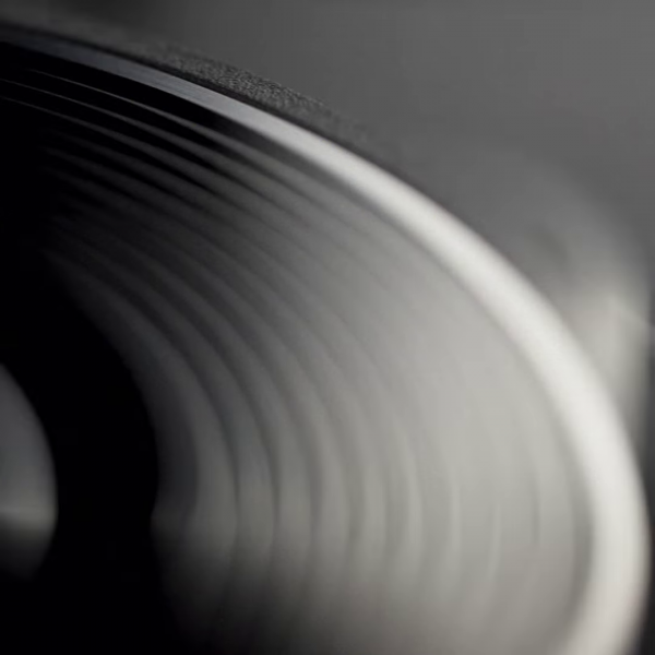 Another picture of the top of the platter and vinyl grooves